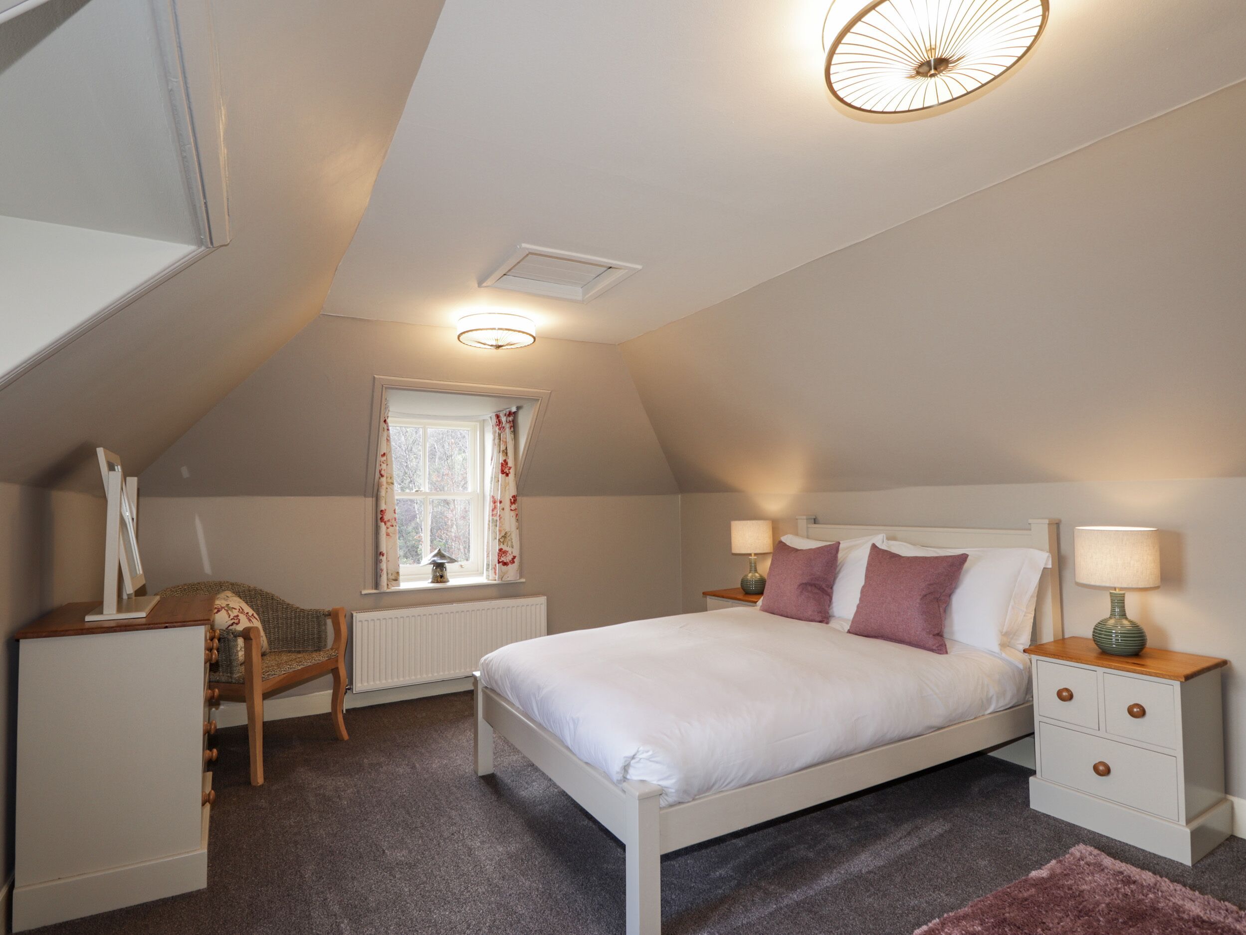 Cottage | 2 bedrooms, individually decorated, individually furnished, free WiFi