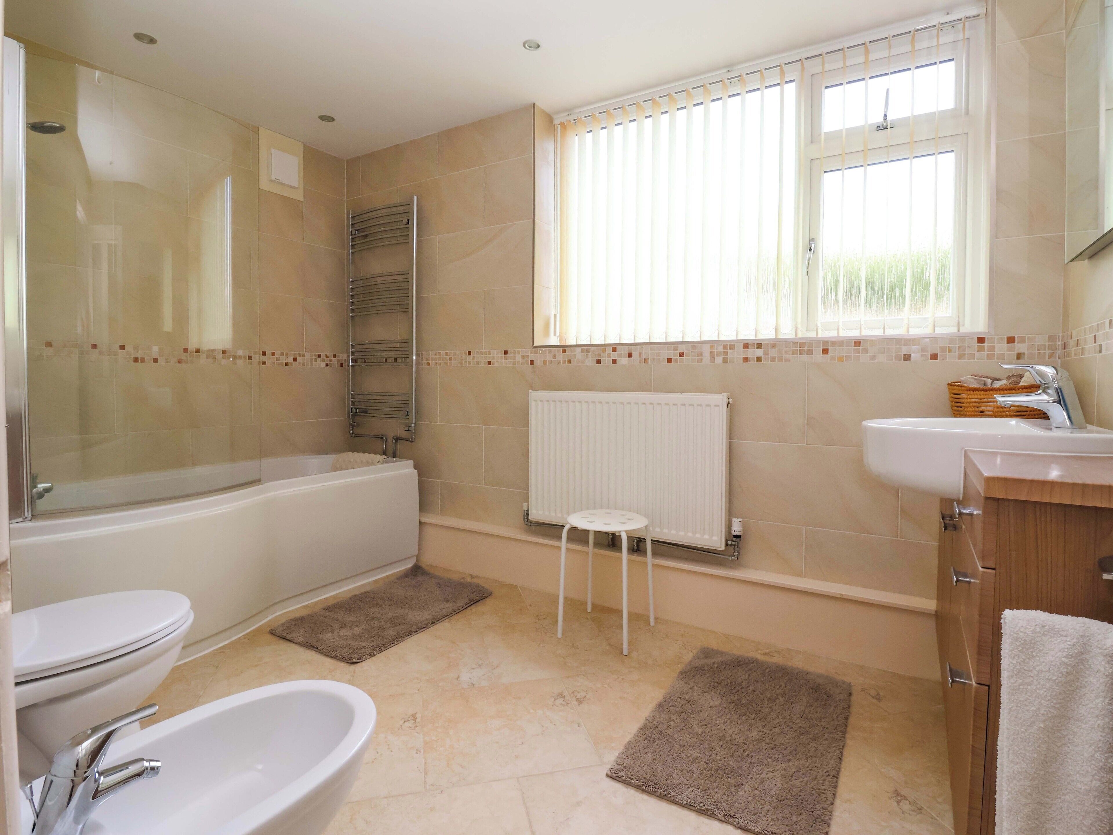 Cottage | Bathroom | Shower