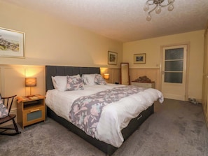 2 habitaciones, decoración personalizada y muebles diferentes