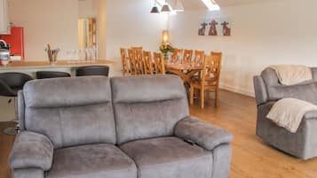 Cottage | Interior