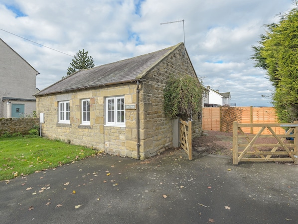 Cottage | Front of property