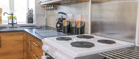 Casa de campo | Cozinha privada | Geladeira, chaleira elétrica, torradeira