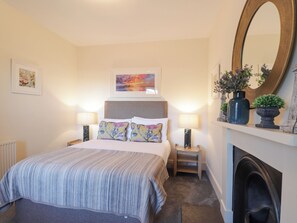 Cottage | 1 bedroom, individually decorated, individually furnished, free WiFi - Cormack Lodge - Brodie Castle (Forres)