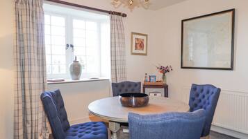 Cottage | Tempat makan
