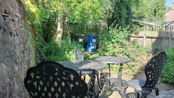 Cottage | Property grounds