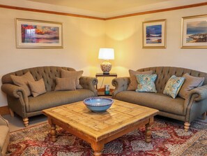 Cottage | Living area