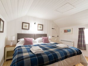 Cottage | 1 bedroom, individually decorated, individually furnished, free WiFi - Beaton's Croft House - Uig Skye (Portree)
