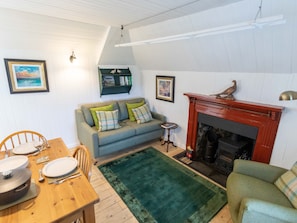 Cottage | Living area