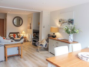 Cottage | Living area