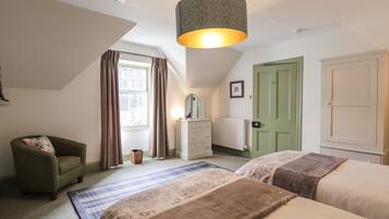 Cottage | 3 bedrooms, individually decorated, individually furnished, free WiFi