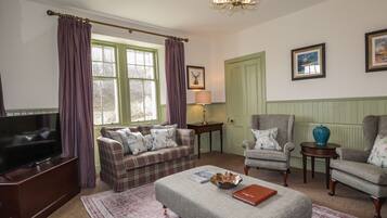 Cottage | Living area