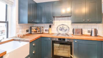 Cottage | Interior