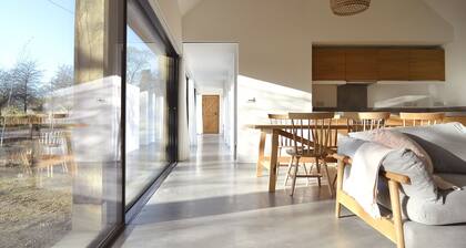 High Cogges Farm Holiday Cottages The Cart Shed