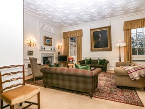 Cottage | Interior