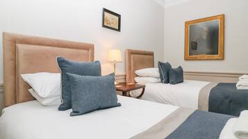 Cottage | 6 bedrooms, individually decorated, individually furnished, free WiFi