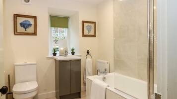 Cottage | Interior