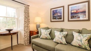 Cottage | Living area