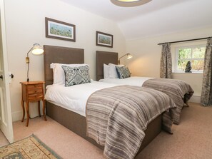 Cottage | Interior - South Mains Cottage - Craigievar Castle (Alford)