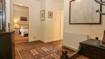 2 habitaciones, decoración personalizada y muebles diferentes