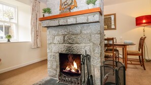 Cottage | Interior - Steading Cottage - Craigievar Castle (Alford)