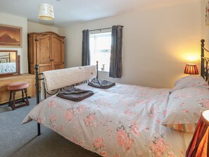 3 bedrooms, individually decorated, individually furnished, free WiFi - Rose Cottage (King's Lynn)