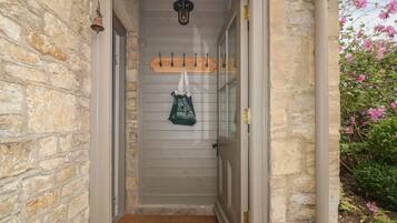 Cottage | Exterior detail