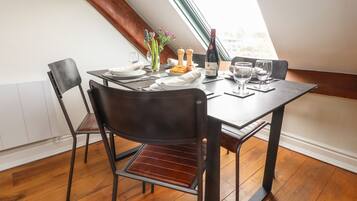 Cottage | Interior