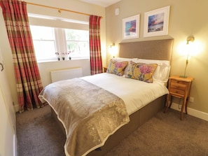 Cottage | 2 bedrooms, individually decorated, individually furnished, free WiFi