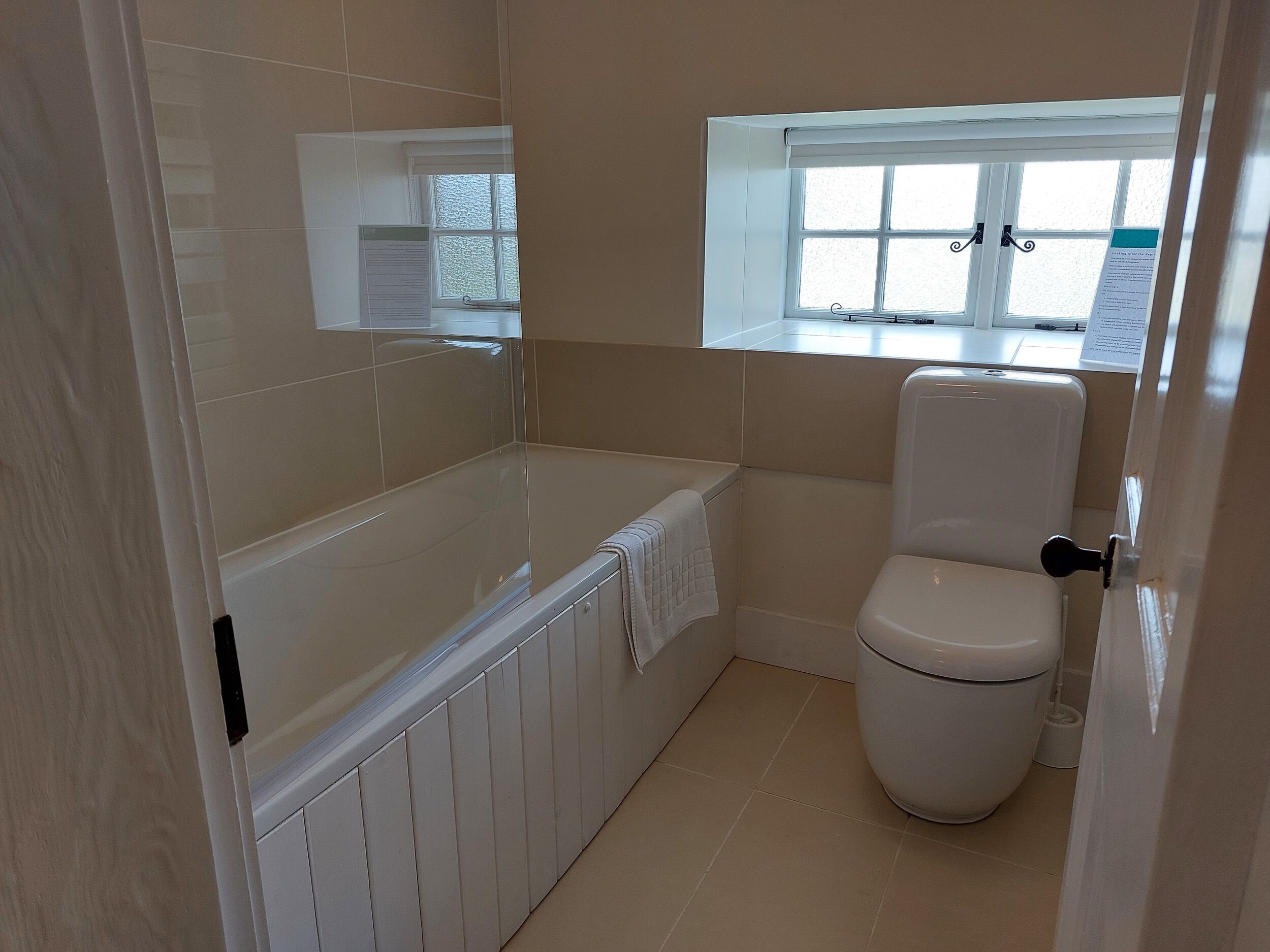 Cottage | Phòng tắm | Buồng tắm vòi sen 