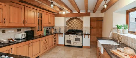 Cottage | Interior