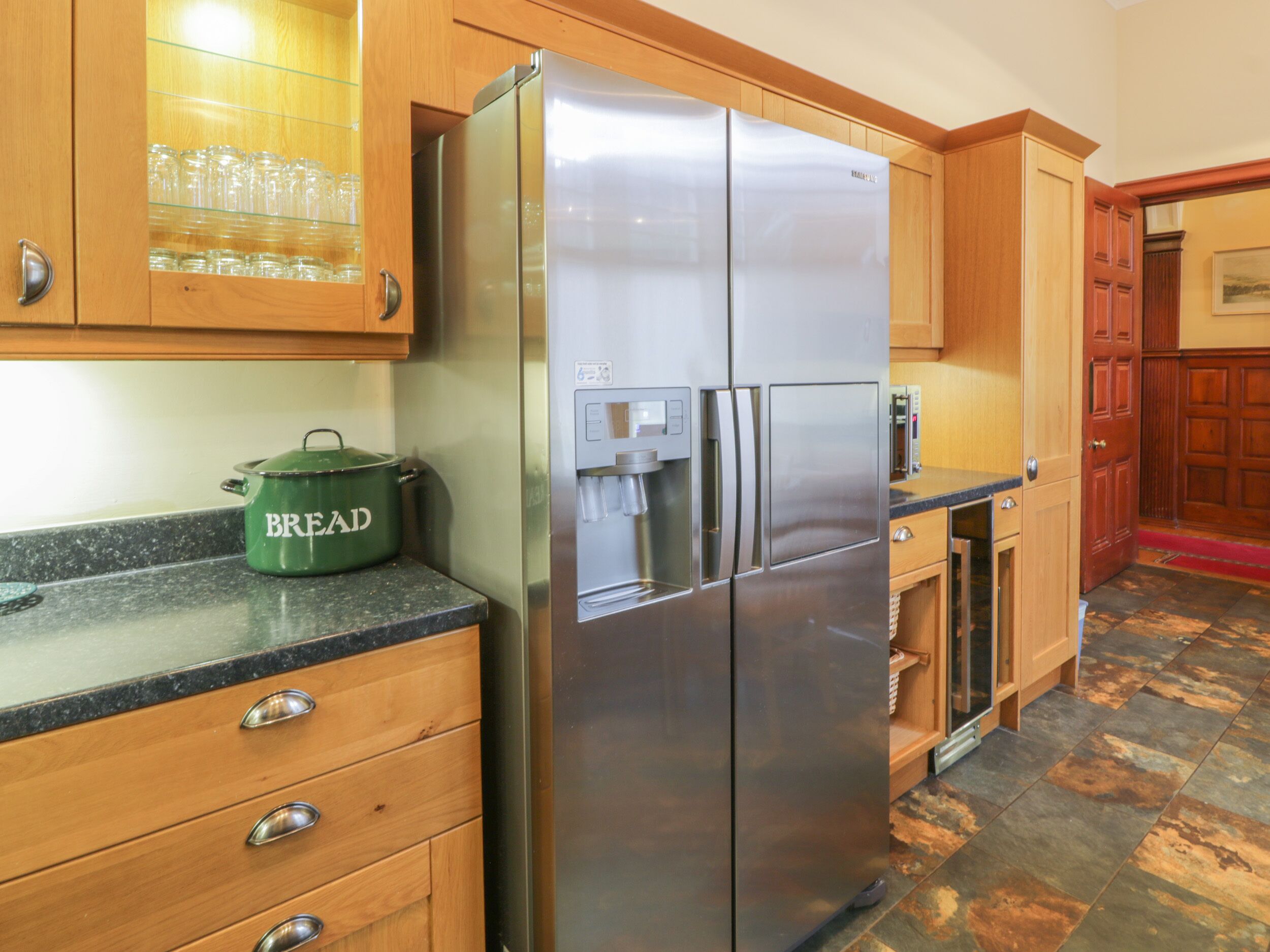 Cottage | Cucina privata | Frigorifero, lavastoviglie, bollitore elettrico, tostapane