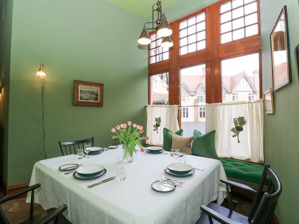 Dining - Derry - Mar Lodge Estate (Ballater)