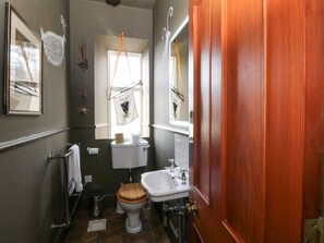 Cottage | Bathroom | Shower - Derry - Mar Lodge Estate (Ballater)