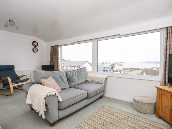 Cottage | Living area