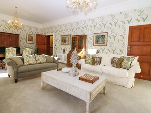 Chaumière | Aire de séjour