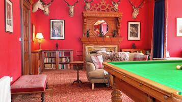 Cottage | Games room
