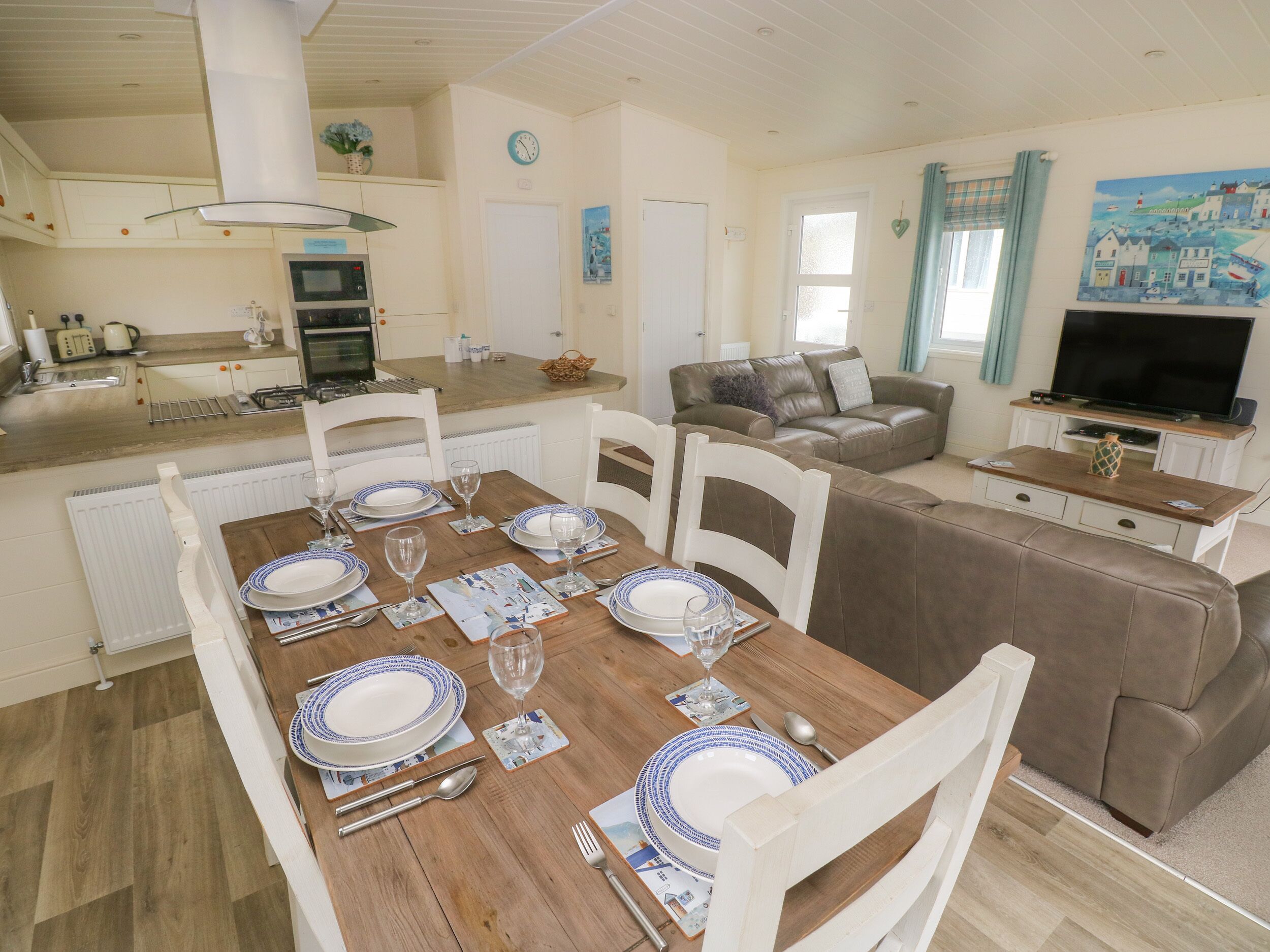 Cottage | Interior