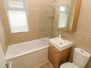 Cottage | Phòng tắm | Buồng tắm vòi sen