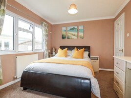 3 habitaciones, decoración personalizada y muebles diferentes 