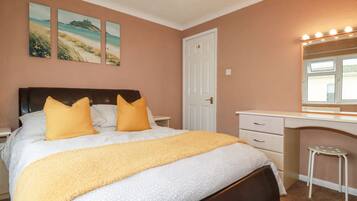 3 habitaciones, decoración personalizada y muebles diferentes