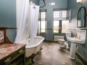 Cottage | Kamar mandi | Shower