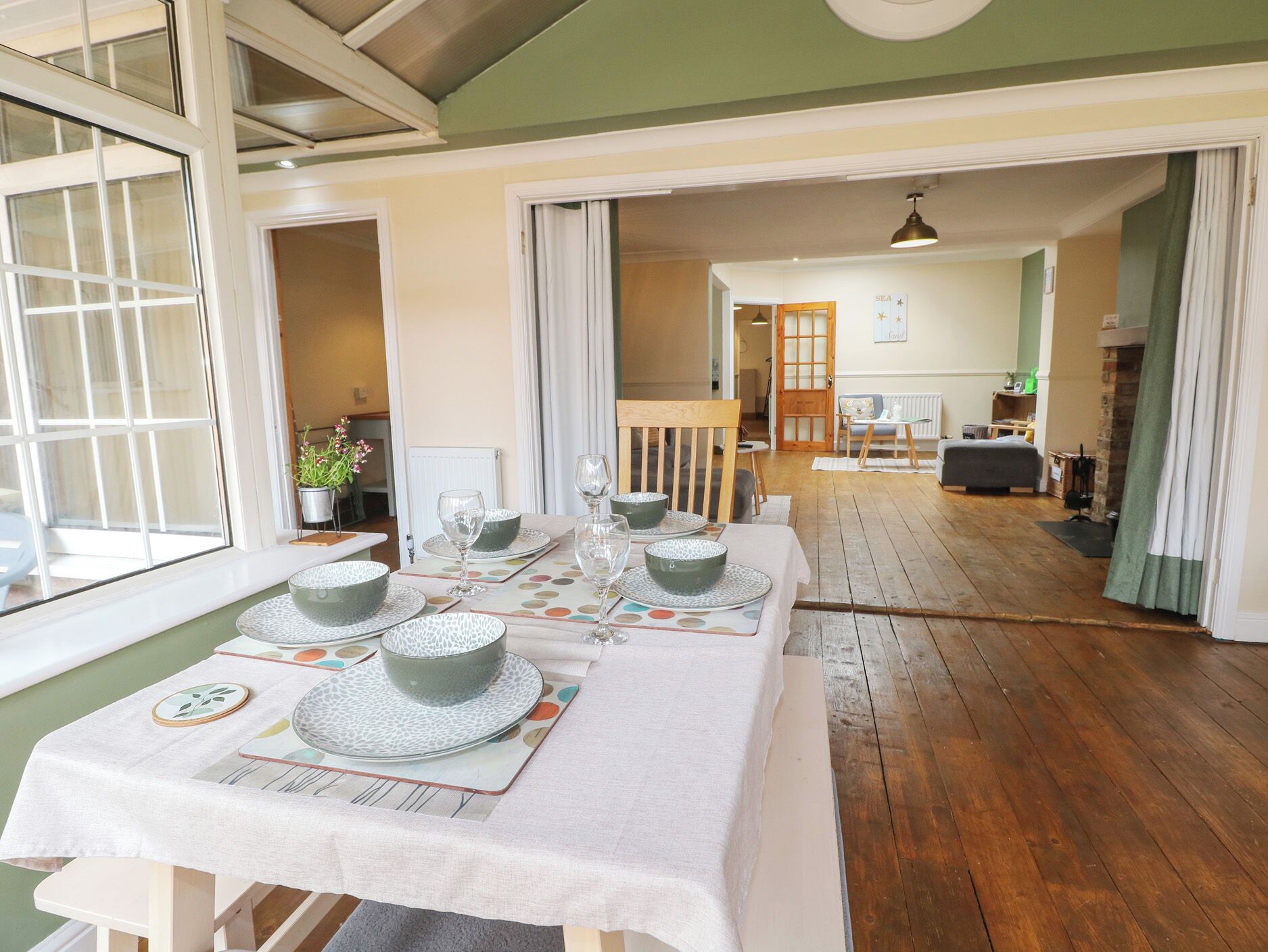 Cottage | Dining