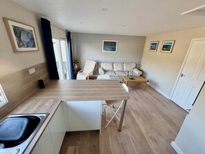 Interior - Gecko Beach (Truro)