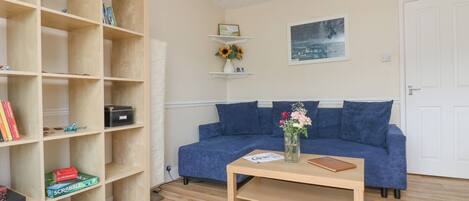 Cottage | Living area