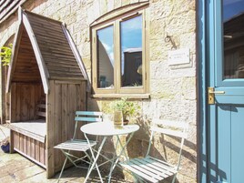 Cottage | Outdoor dining