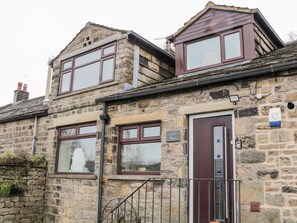 Cottage | Front of property - Little Barn (Keighley)