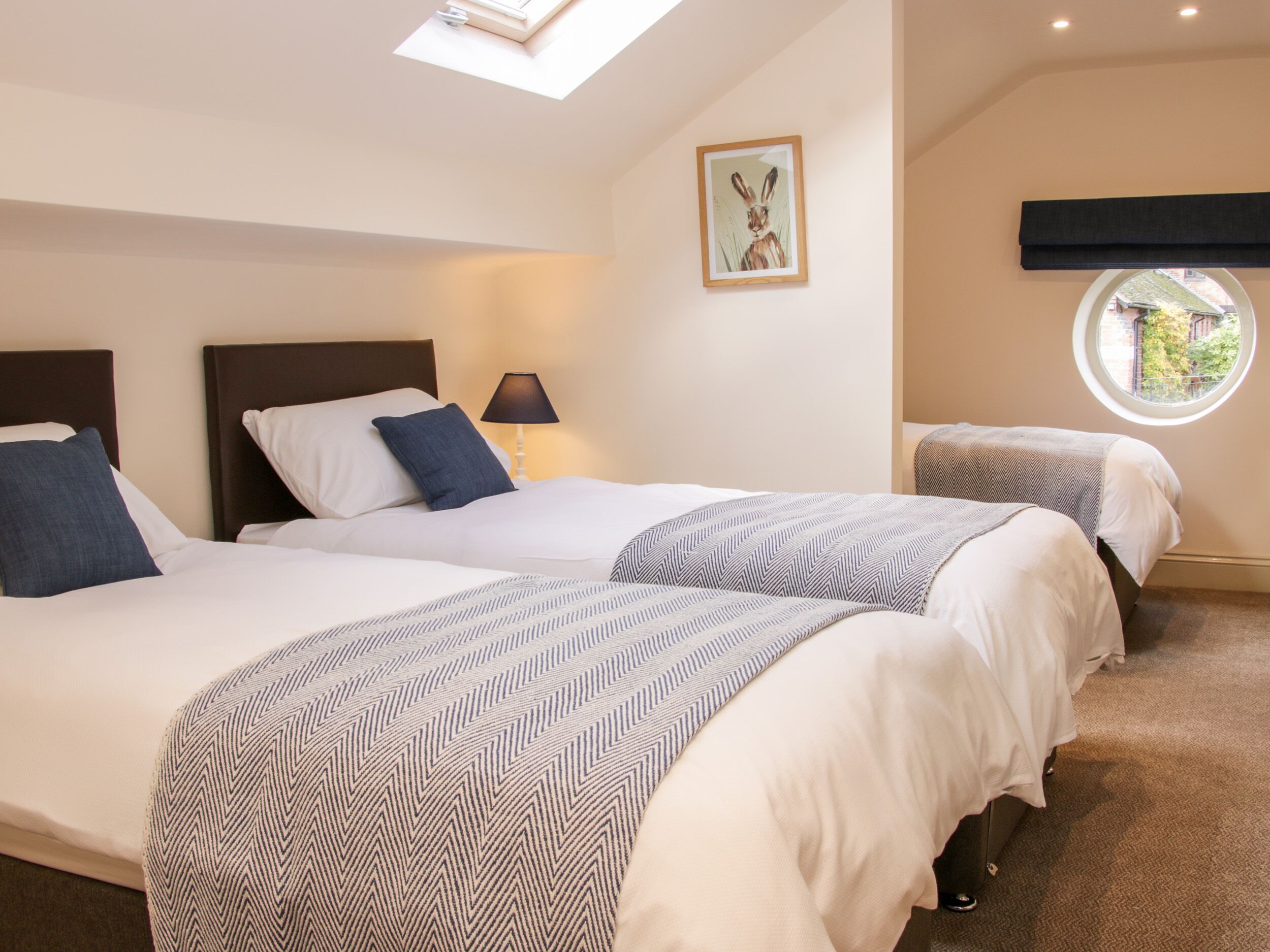 Cottage | 2 bedrooms, individually decorated, individually furnished, free WiFi