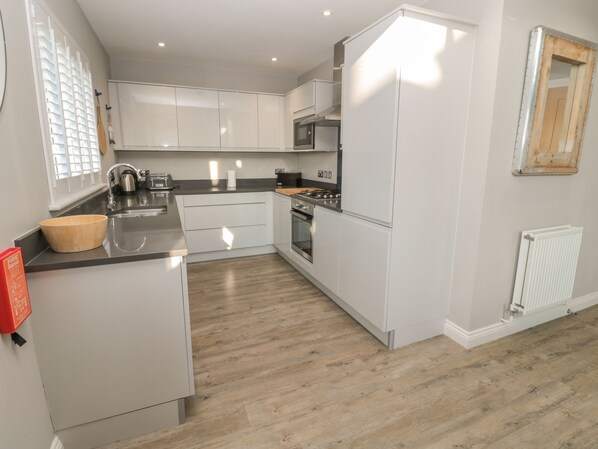 Cottage | Interior