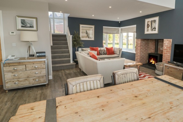 Cottage | Interior