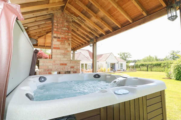Cottage | Interior